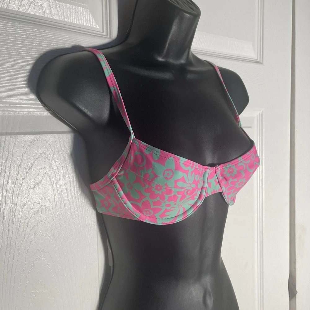 Kulani Kinis Ditzy Underwire Bra‎ Bikini Top Womens Small Pink Green Yukka Tucca
